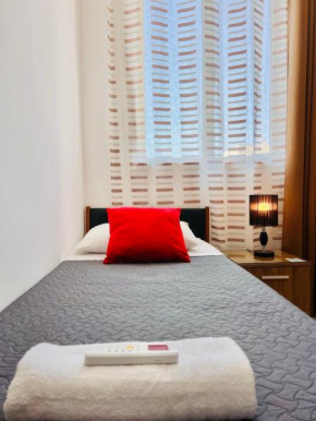 R3 Single room with shared bathroom